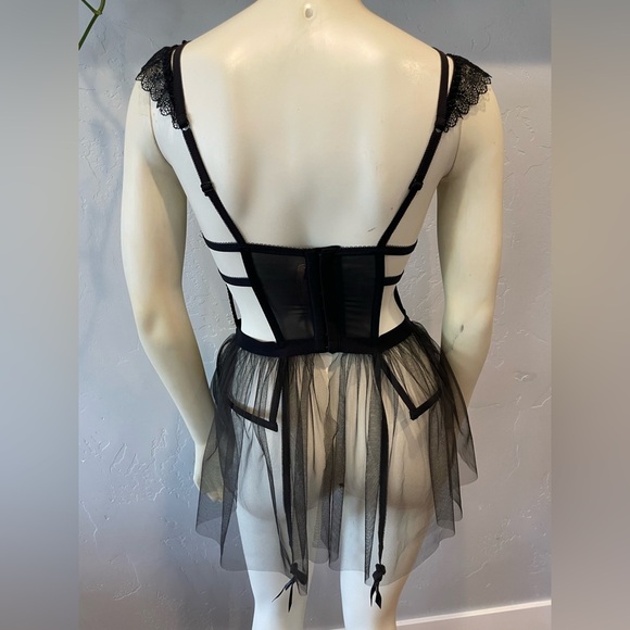 NWT Elegant Black and ballet pink Lace Lingerie corset size 34C retail $88 - Picture 2 of 6